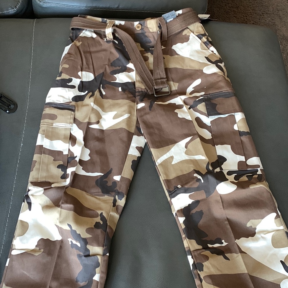 Regal Wear Brown-camo cargo pants w/belt